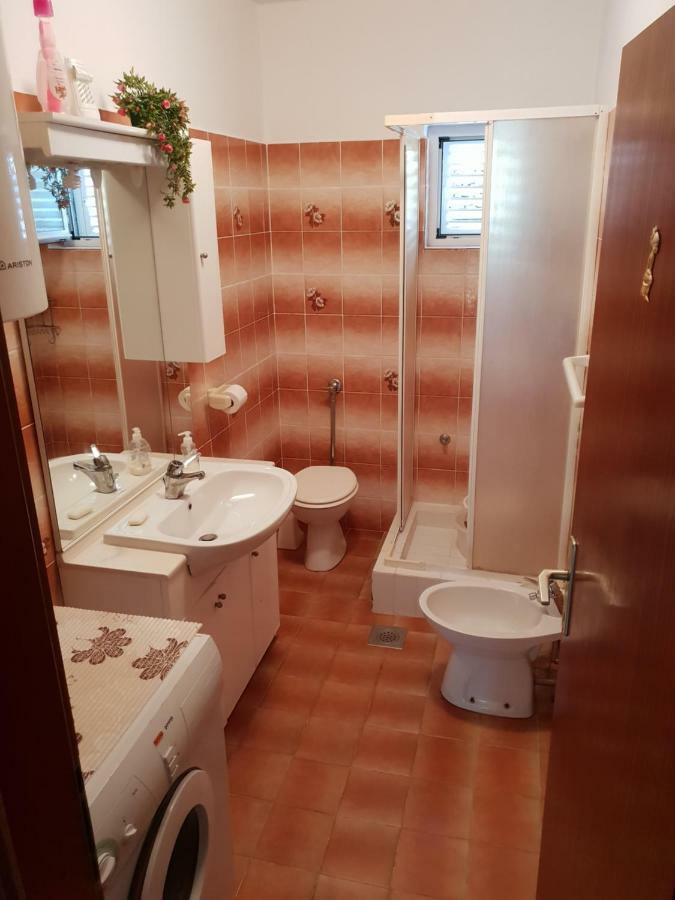 Apartman Dora Smrika Ngoại thất bức ảnh