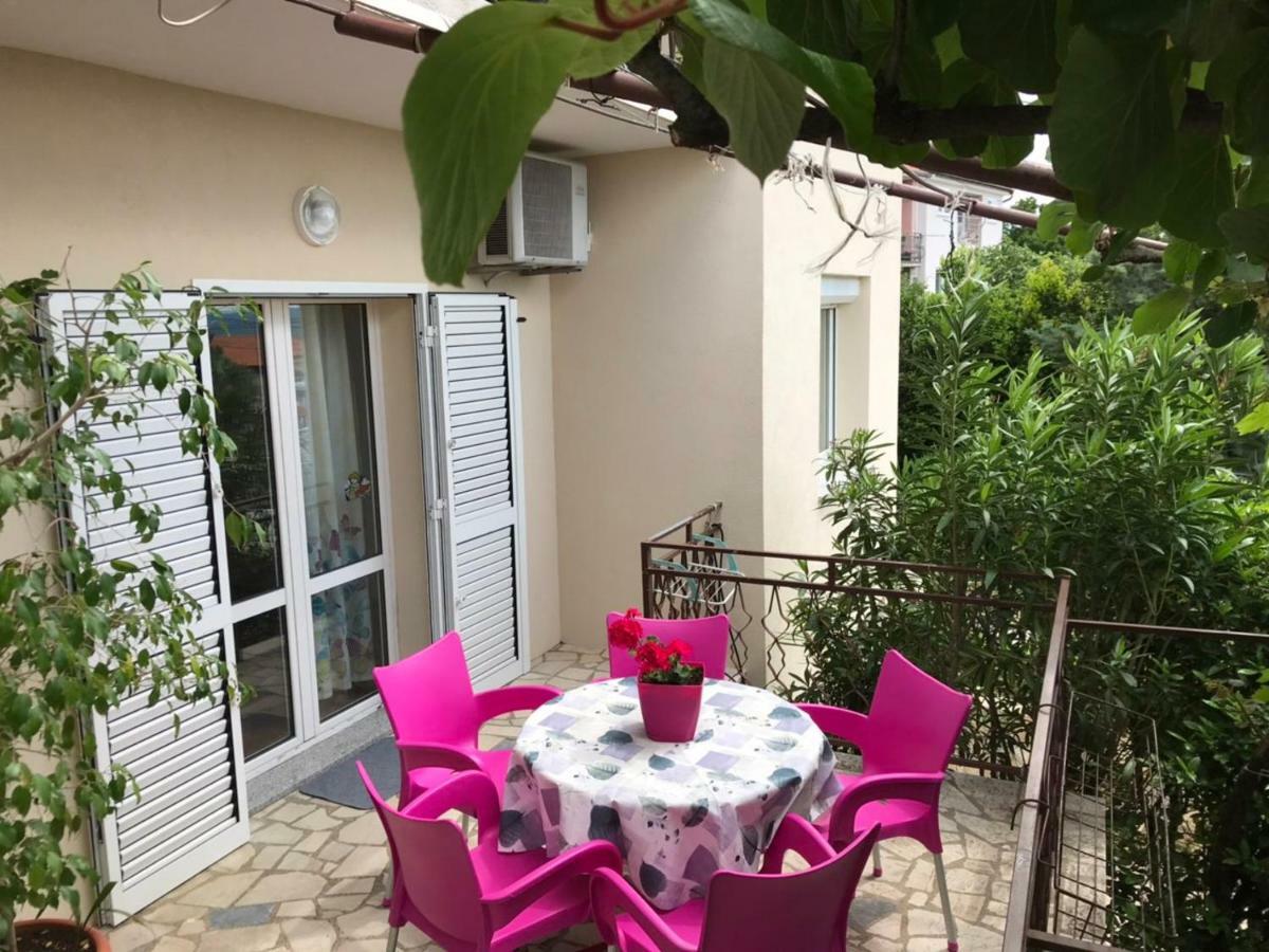 Apartman Dora Smrika Ngoại thất bức ảnh