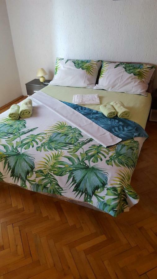 Apartman Dora Smrika Ngoại thất bức ảnh